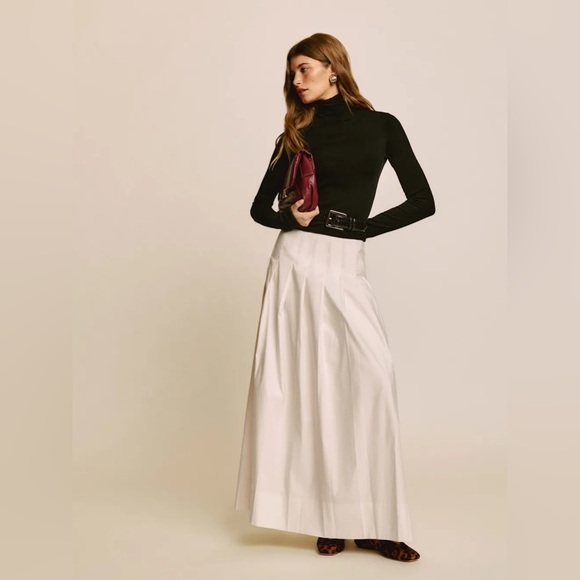 NEW Reformation Zinnia Low Waist Skirt in White | size 2 - Picture 1 of 13